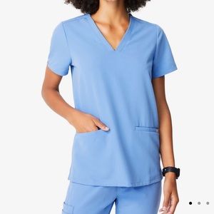 FIGS Casma 3 pocket scrub top